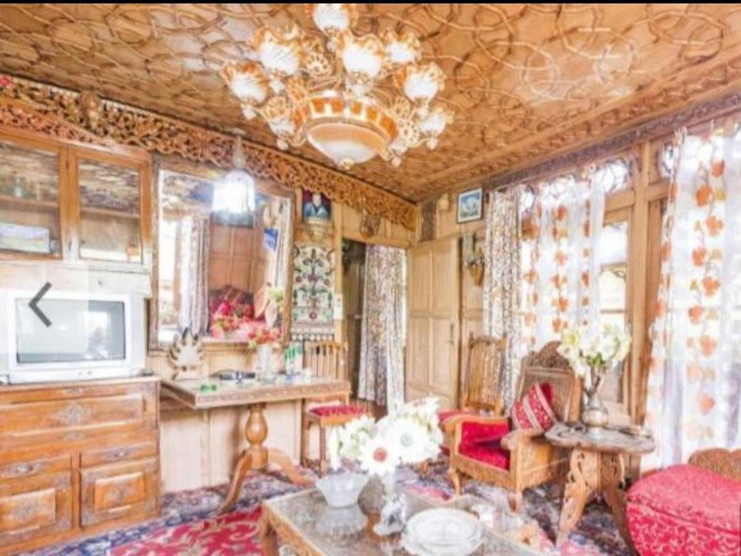New Minar Group Of Houseboats Hotel ศรีนาการ์ ภายนอก รูปภาพ