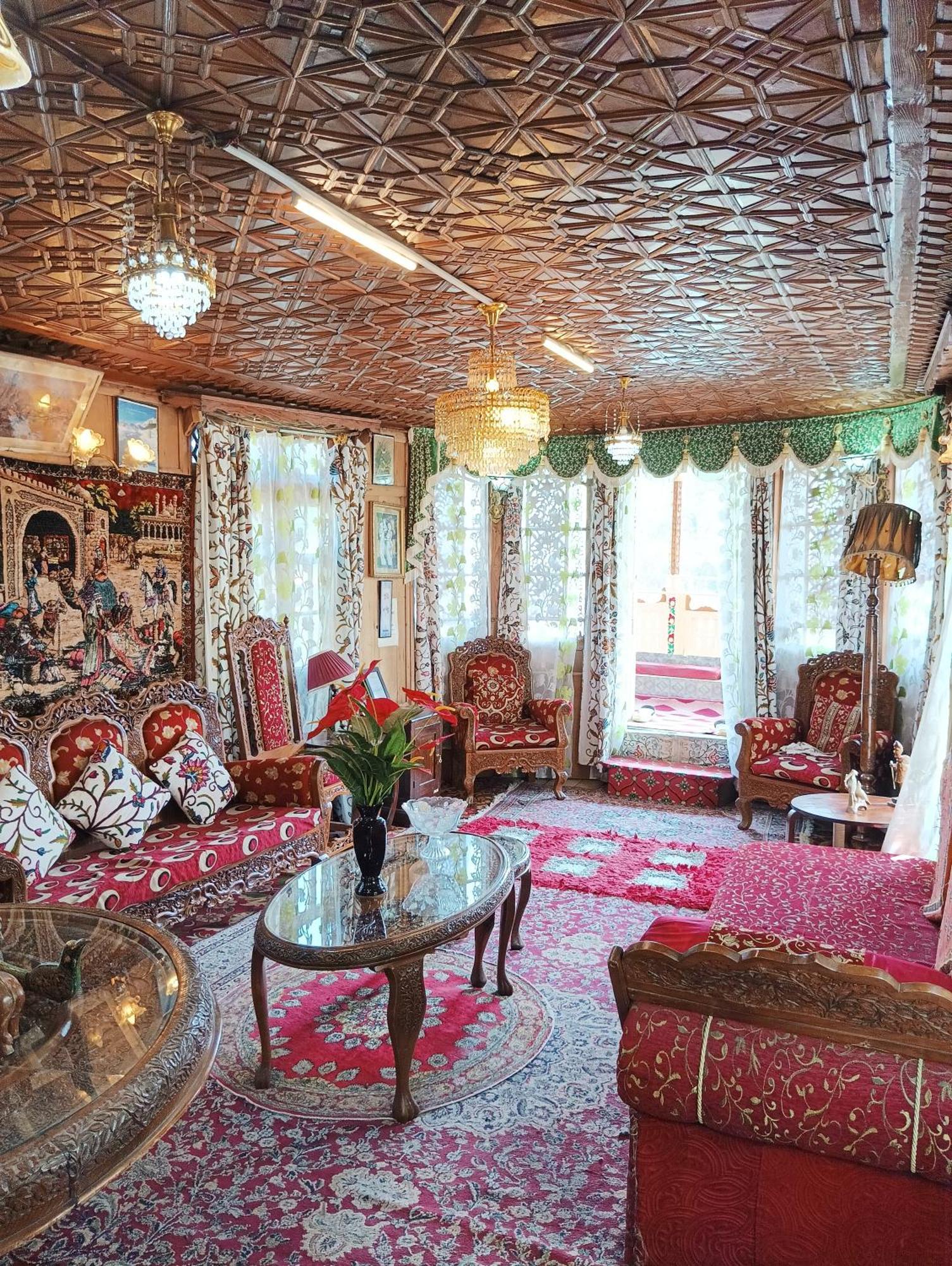 New Minar Group Of Houseboats Hotel ศรีนาการ์ ภายนอก รูปภาพ