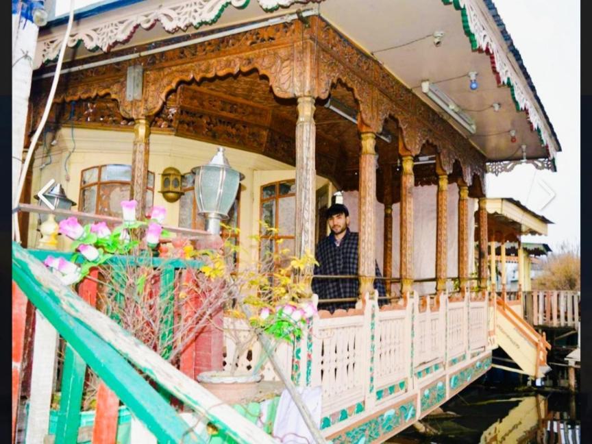 New Minar Group Of Houseboats Hotel ศรีนาการ์ ภายนอก รูปภาพ