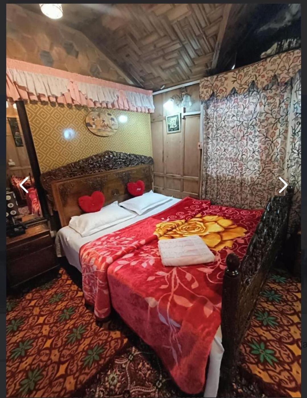 New Minar Group Of Houseboats Hotel ศรีนาการ์ ห้อง รูปภาพ